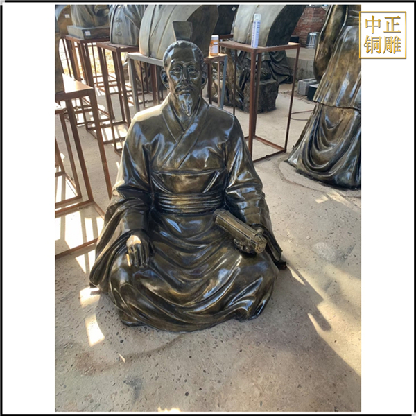 孔子坐著拿書(shū)銅雕塑.jpg 孔子坐著拿書(shū)銅雕塑.jpg